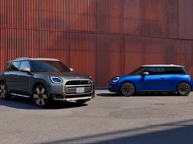 MINI 3-Cửa và MINI Countryman thuần điện hoàn toàn mới chính thức ra mắt tại Việt Nam.